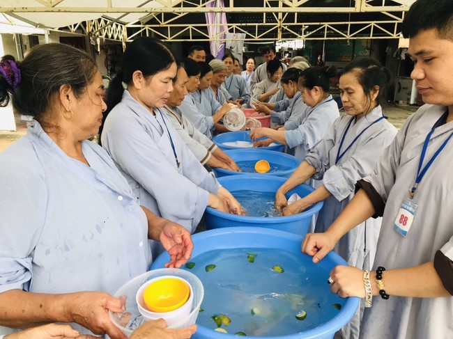 The 12th retreat “Practice as the Buddha's Teachings” at Dong Cao Pagoda